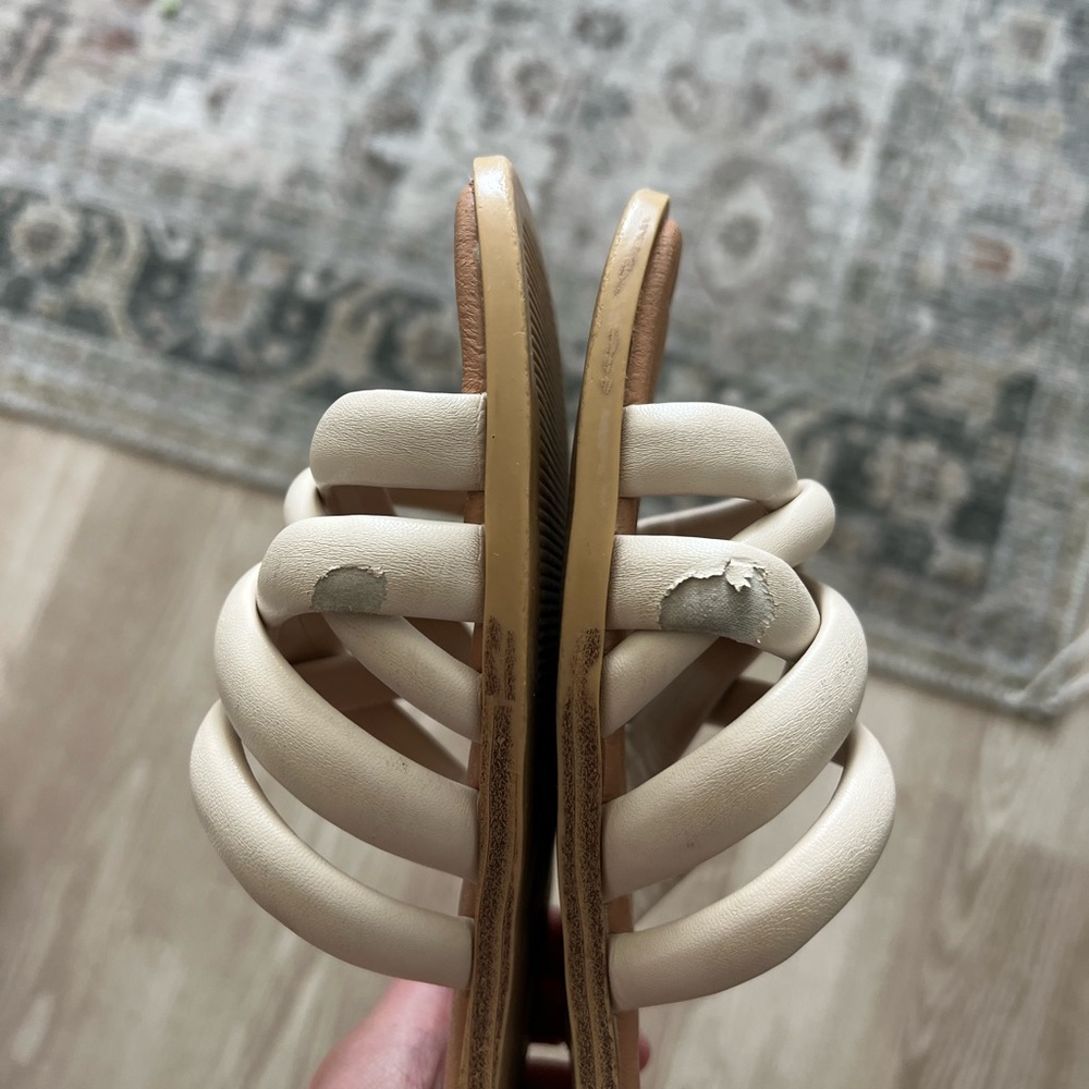 Universal Thread Slide Sandals - Picture 2 of 3